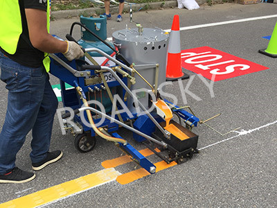 RS-1 Thermoplastic Road Marking Machine On-Site Working