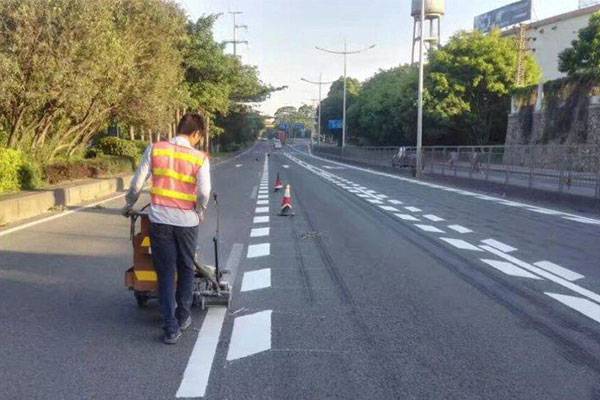 How Road Marking Machines Mark Lines in Different Width?