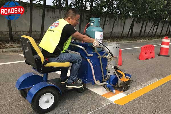 Line Striping Driver With Thermoplastic Road Marking Machine