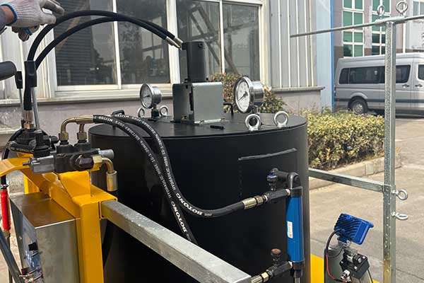 Máquina de marcação rodoviária termoplástica por extrusão RS-15H Detalhes