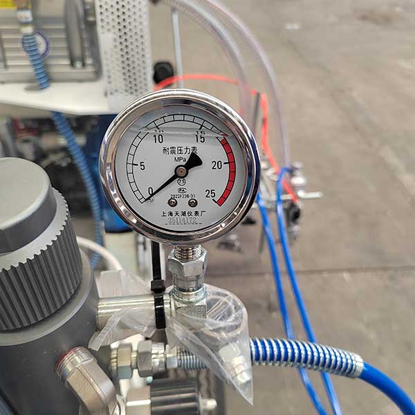 RS-12LD Intelligent Cold Paint Road Marking Machine Details