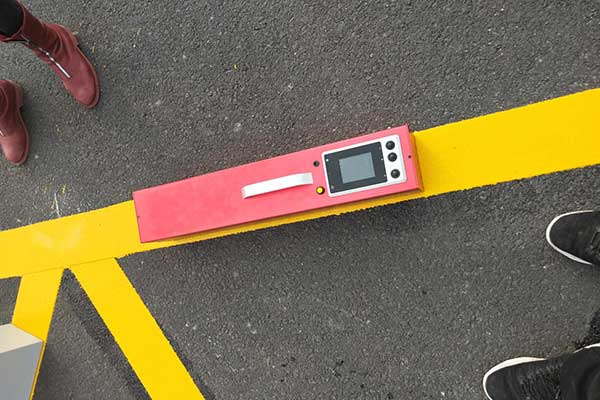 Benefits of Using a Retroreflectometer